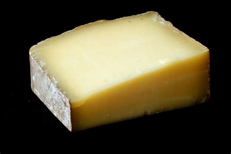 Food Safety How To Recognize That A Hard Cheese Is Mouldy Seasoned