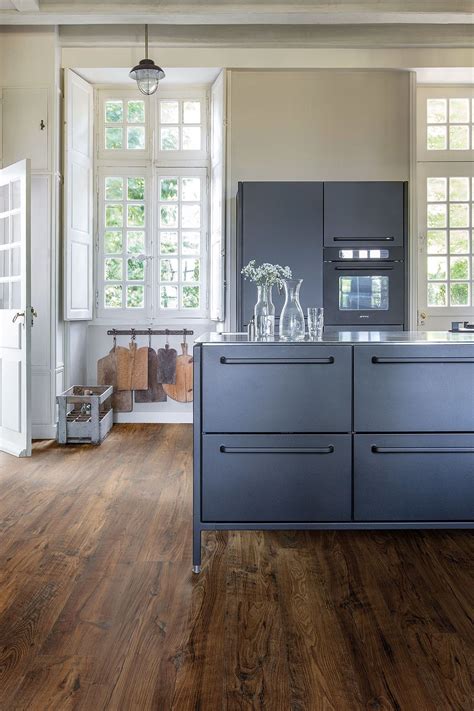 If the floor simply tilts, most hardwoods (especially engineered hardwoods) will be. How To Level Kitchen Cabinets On Uneven Floor - Anipinan ...