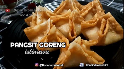 Goreng kulit pangsit dengan minyak panas dan banyak hingga mengembang dan renyah. PANGSIT GORENG ISTIMEWA - Resep Olahan dan Kreasi Kulit Pangsit - YouTube