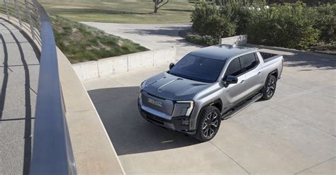 The Sierra Ev Denali Edition 1 Debuts With 754 Hp An Estimated 400