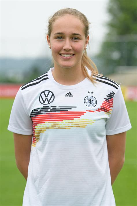 Sammlung von jenny lienau • zuletzt aktualisiert: Fußball-WM 2019: Das ist der Kader der deutschen ...