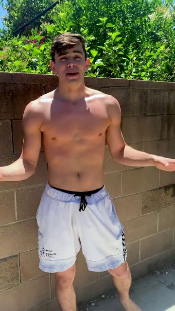 Alexissuperfans Shirtless Male Celebs Hayes Grier Shirtless Workout On Ig