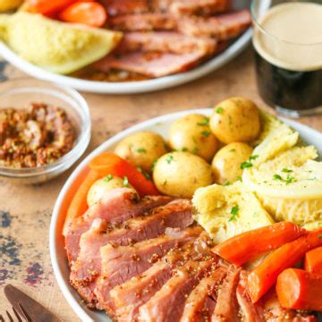 But i must confess i had never tried a corned beef & cabbage in an instant pot…until now! Instant Pot Corned Beef and Cabbage - Damn Delicious