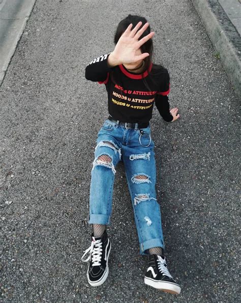 Grunge Skater Girl Aesthetic Outfits Aesthetic Guides