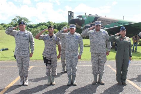 fuerza aérea de república dominicana recibe aspirantes a conscriptos armario de noticias