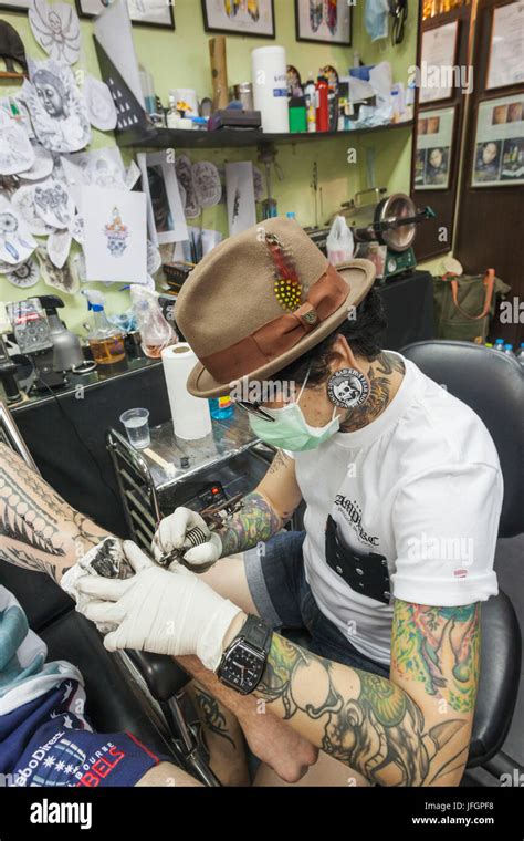Thailand Bangkok Khaosan Road Tattoo Artist At Work Stock Photo Alamy