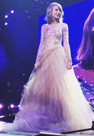 Taylor Standing Up In The Enchantedwildest Dreams Outfit Taylor