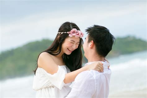 Malaysian Couple Honeymoon Photoshoot At Phuket Beach James Onethreeonefour