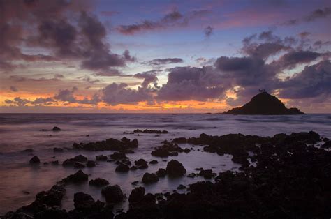 Sunrise At Alau Island Photograph By Greg Vaughn Printscapes Fine