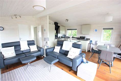 Pre Owned Holiday Lodge For Sale Hentervene Holiday Park