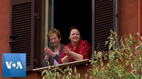 Italians Sing Clap From Balconies To Thank Medics Voa Vidio