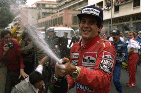 Ayrton Senna Recorde A Primeira Vitória Do Tricampeão Que Morreu Há 26 Anos Notícias De Hoje