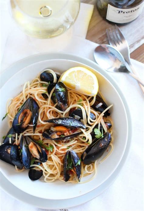 Pasta En Salsa De Tomate Con Mejillones Choritos Al Vino Blanco Cocina