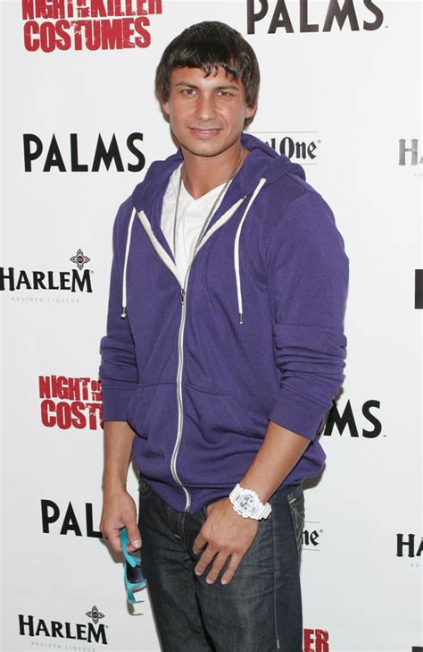 Pauly D Puts Down The Hair Gel For This Summer Picture