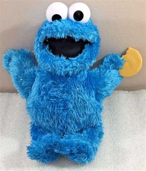 Sesame Street Cookie Monster Talking Vibrating Plush 13 Ebay