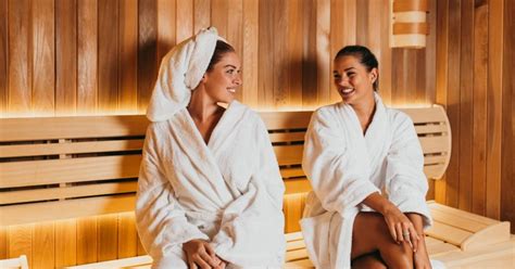 Infrared Sauna Vs Traditional Sauna What You Need To Know The Remedy Realm