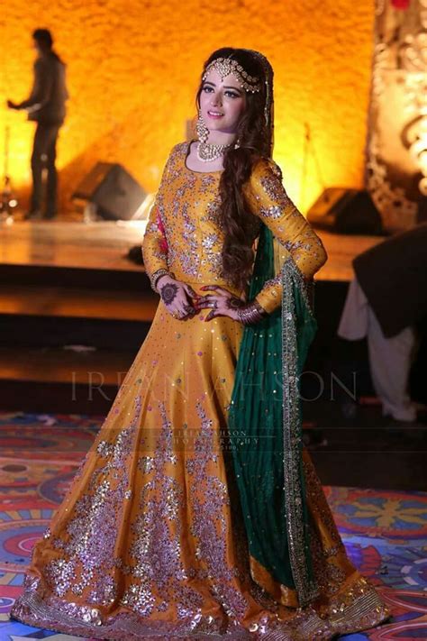 Premium Style Bridal Mehndi Dress In Pakistan Online 2021 Nameera By