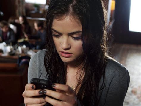 Lucy Hale As Aria Montgomery In Pll Lucy Hale Photo 20276243 Fanpop