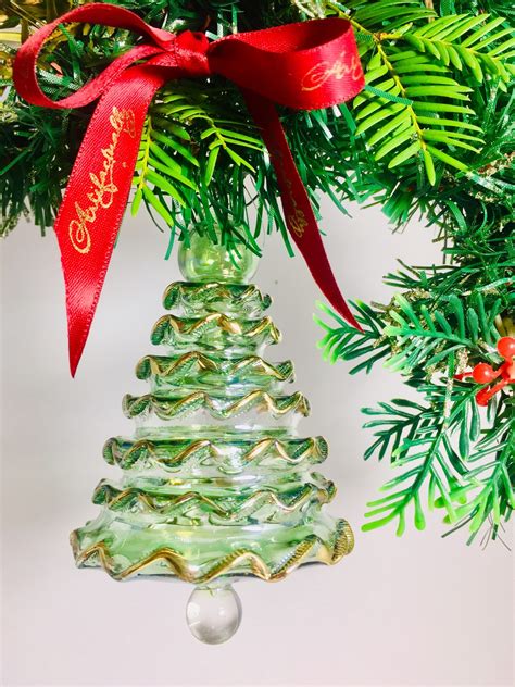 Christmas Tree Frilly Green Artifactually