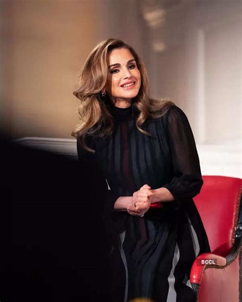 Queen Rania Of Jordan Ups The Glam Quotient With Her Bewitching Pictures The Etimes