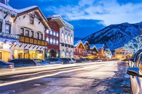 17 Best Places To Spend Christmas In Usa This Year Local Adventurer