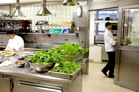 For maximum interaction, select a large kitchen floor plan that features an open layout so the chef of the house isn't left out of whatever fun is happening in the. White House Kitchen Garden on video! | TheWhoFarm