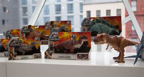 Hands On With The First Mattel Jurassic World Fallen Kingdom Toys Jurassic Outpost