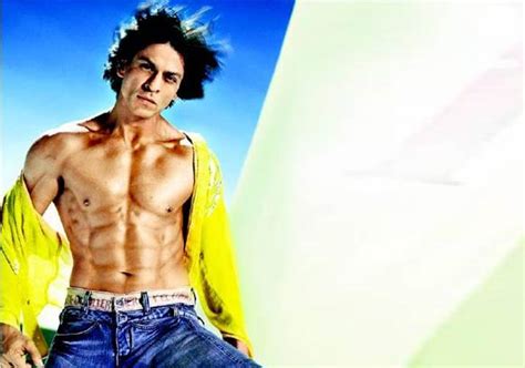 Shah Rukh Shows Off His Abs At A Talkfest Bollywood News India Tv