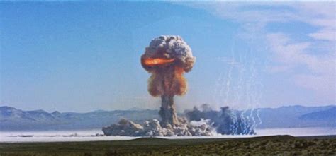 Nuclear Blast Explosã£o  Find And Share On Giphy