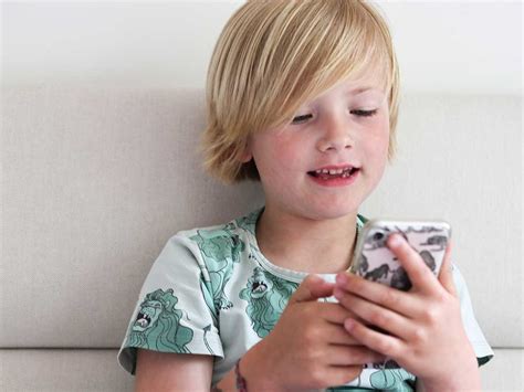 #1 op z'n verlanglijstje: een mobiel - Wanneer geef je je kind een ...