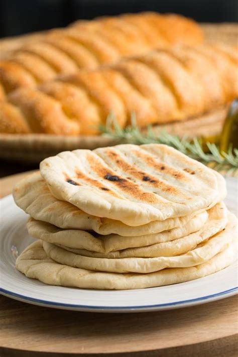 Tips for making these stovetop pita bread. Thermomix Souvlaki Pita Greek Style Flat Bread | FAYI ...