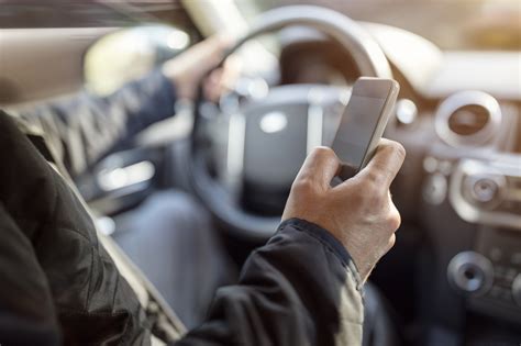 Putting the brakes on distracted driving | Texas Mutual