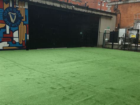 3.1l tank capacity, 1.4l/hour fuel consumption, 40cm working width, aeration depth: Artificial Grass Northern Ireland