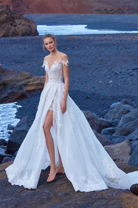 Beach Wedding Dresses Perfect For A Seaside Ceremony Galia Lahav