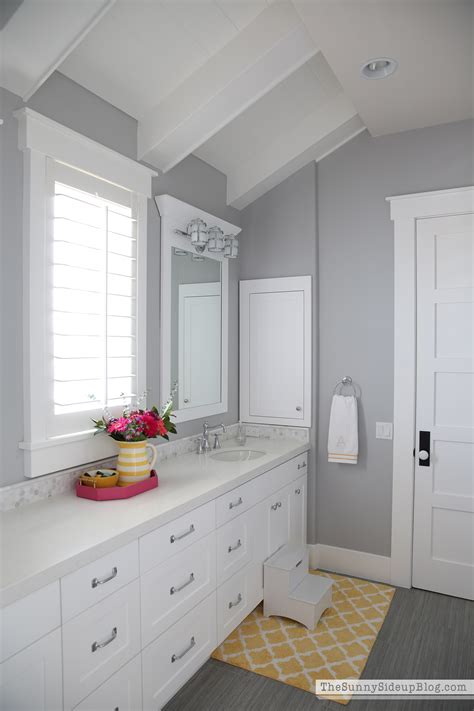 9 bathroom paint colors interior designers swear by. Girls' bathroom decor - The Sunny Side Up Blog