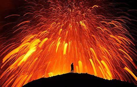 Some Of The Most Amazing Active Volcano Photos Positive Vibes