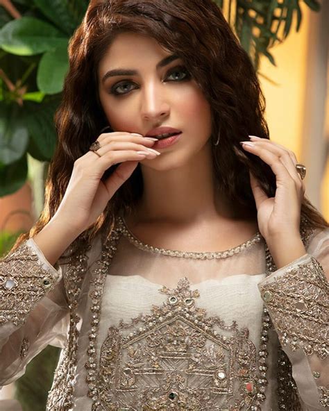 Stunning Pictures Of Famous Actress Kinza Hashmi Kinza Hashmi