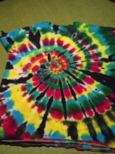 Spiral Tie Dye With Black Spiral Tie Dye Girl Scout Ideas Tie Dye