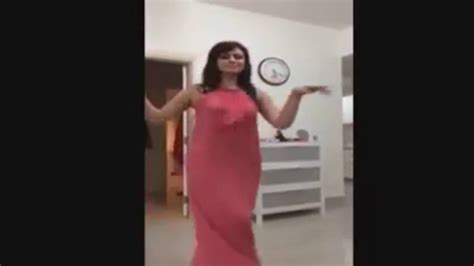 رقص بنت مصرية بجسم مثير جدا ♥ Youtube
