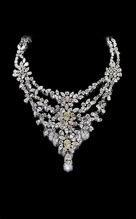 Marie Antoinettes Necklace From Stunning Royal Jewels From All Over
