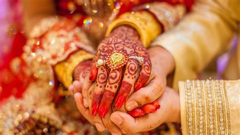 Bride Marries Relative After Groom Gets Drunk And Reaches Wedding Venue 4 Hours Late