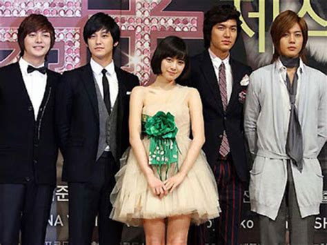 I was reading hana yori dango yesterday, and stumbled upon this really cute page. Lo que Quieres... Aqui lo tienes!: Sesión de Fotos F4 Casi ...