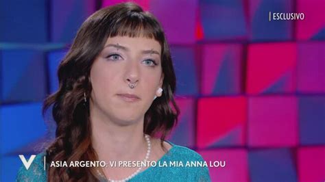 Asia Argento Vi Presento La Mia Anna Lou Verissimo Video Mediaset Infinity