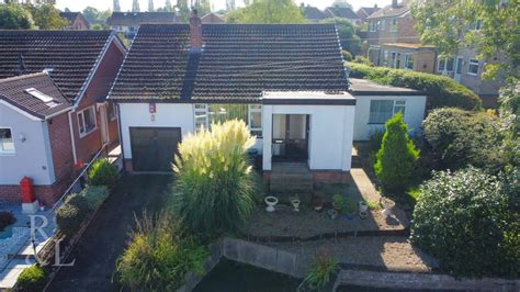 3 bedroom detached bungalow for sale in lowlands drive keyworth nottingham ng12