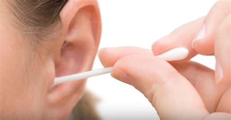 This Is Why You Should Never Use A Q Tip To Clean Your Ears