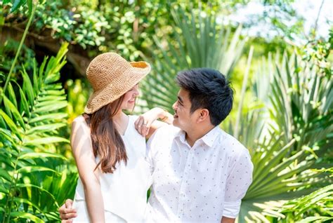 Premium Photo Young Happy Asian Couple In Love With Smile
