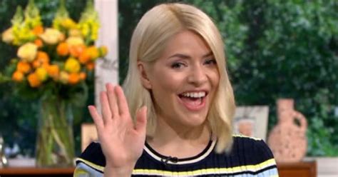 Holly Willoughby Flirts With ‘all The Men In Ireland As She Sends A