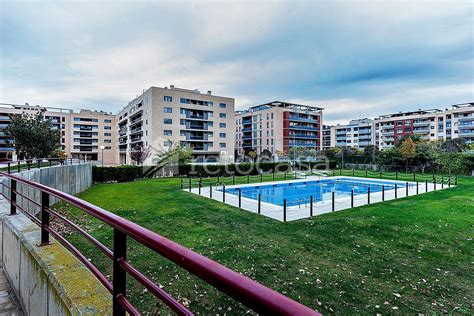 Vivienda ubicada en el centro de zaragoza, muy cerca del paseo de fernando católico, de superficies. Piso en venta en Calle Ibón de Astún, Zaragoza, Miralbueno ...