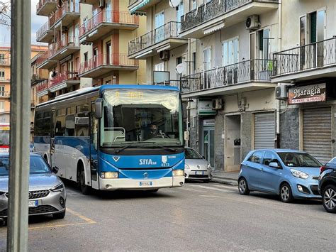 Positano Notizie Salerno Figlio Di Dipendente Sita Sale Su Bus Senza