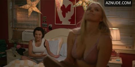 Renee Rapp Underwear Scenes In The Sex Lives Of College Girls Upskirt Tv